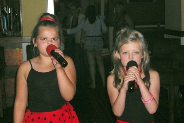 Prom Party DJ Childrens Entertainer Kids Party DJ School Disco DJ Kids Disco Hire
